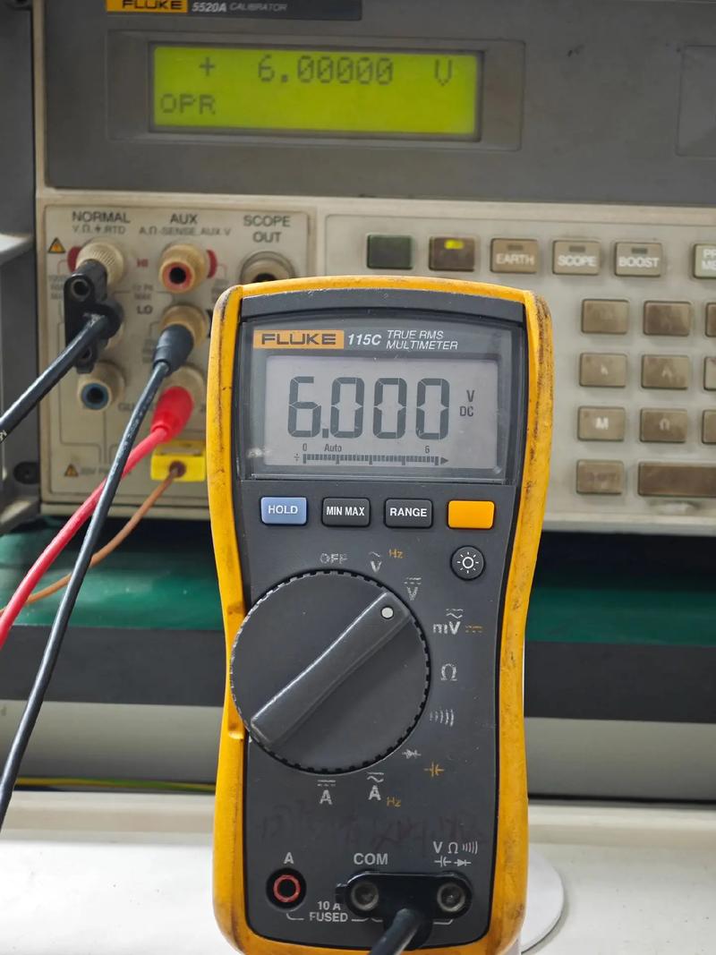 Fluke 115C萬用表維修校準全指南 從故障排查到精準恢復